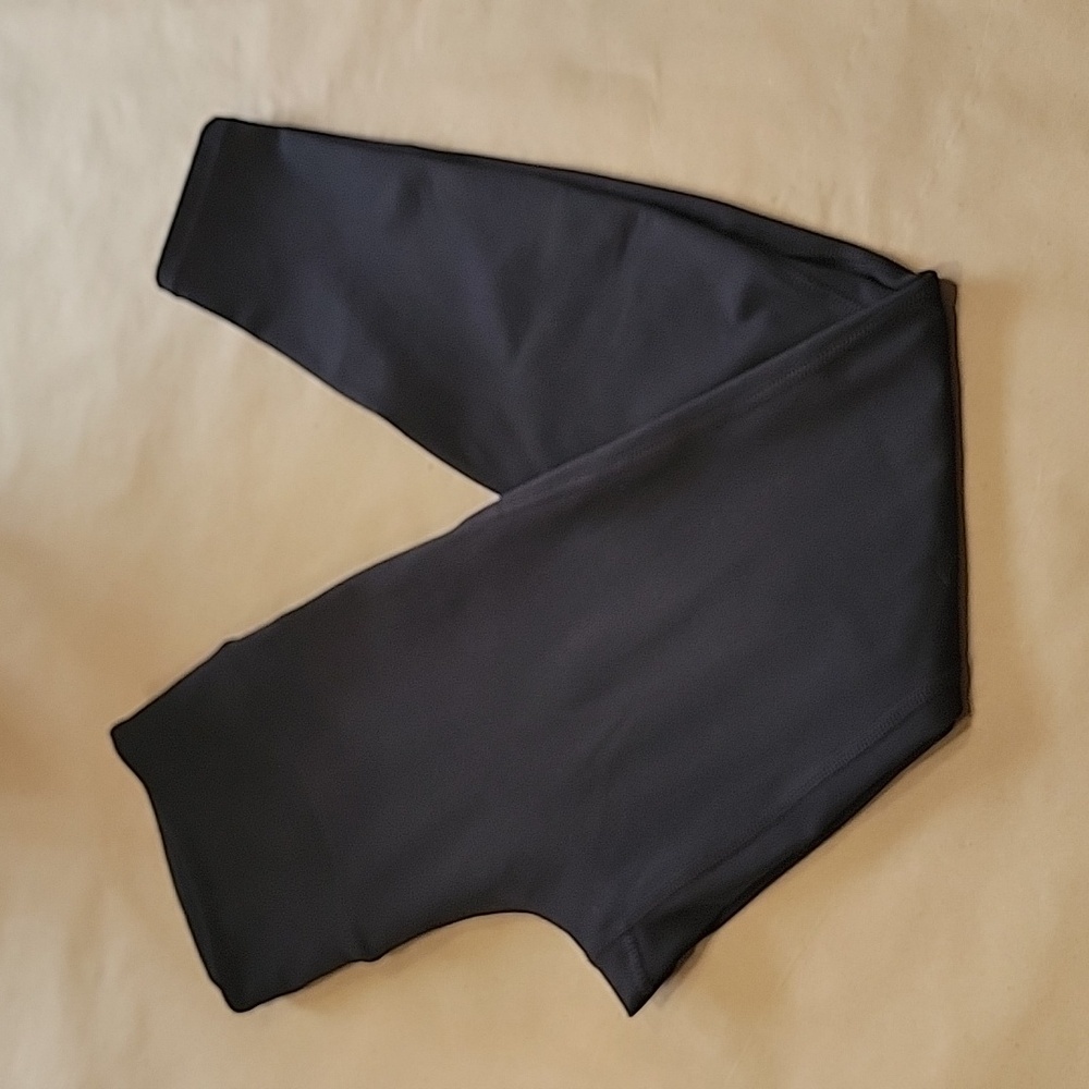 H&M Sport Size XS Black Leggings / Yoga Pants Excellent Used Condition, Like New